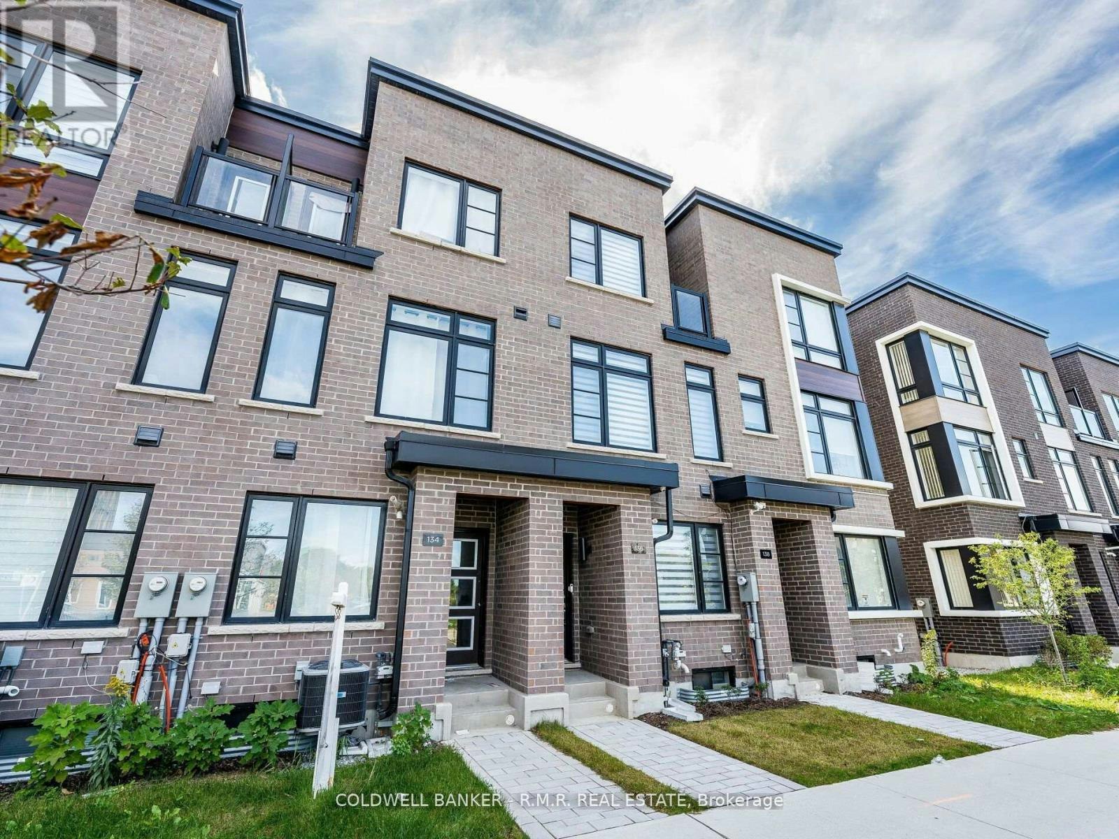 136 Brockley Drive, Toronto, ON, M1P 3C1