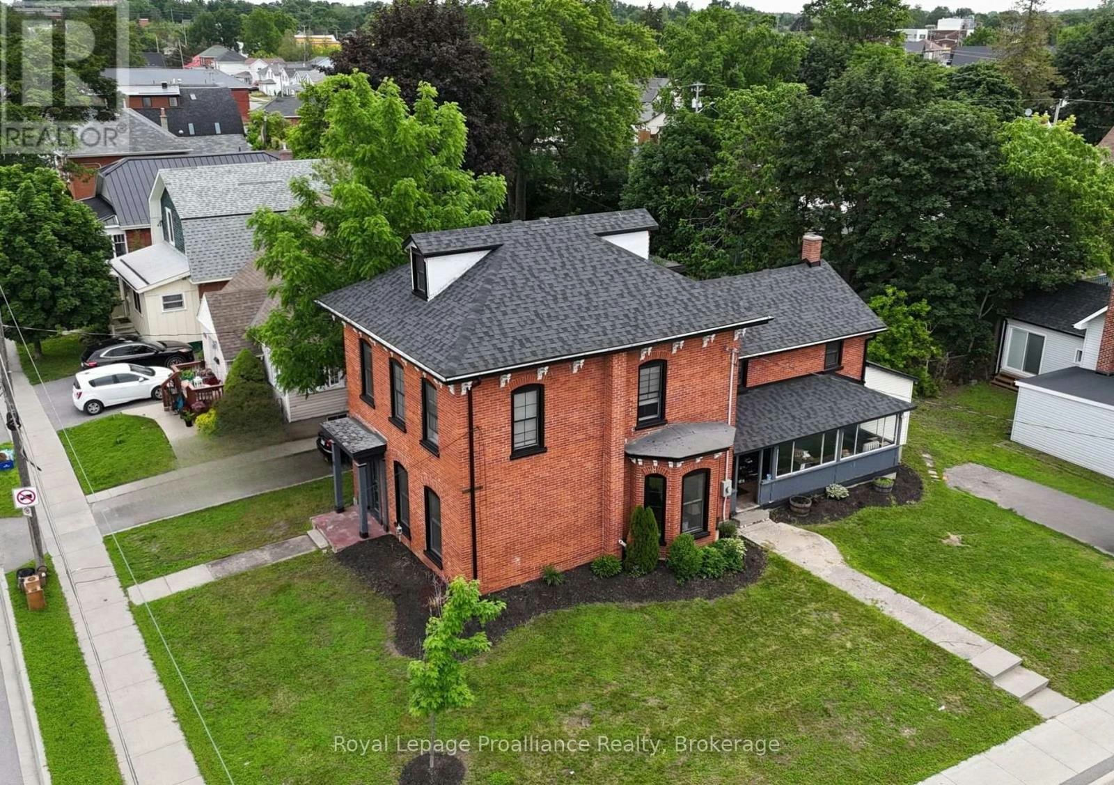 83 Cedar Street, Belleville, ON, K8P 3M3
