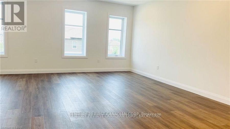 104-361 Quarter Town Line, Tillsonburg, ON, N4K 0K2 - 12