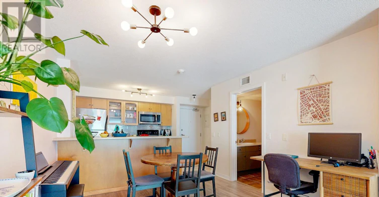 203-138 Somerset Street, Ottawa, ON, K2P 0A3 - 16