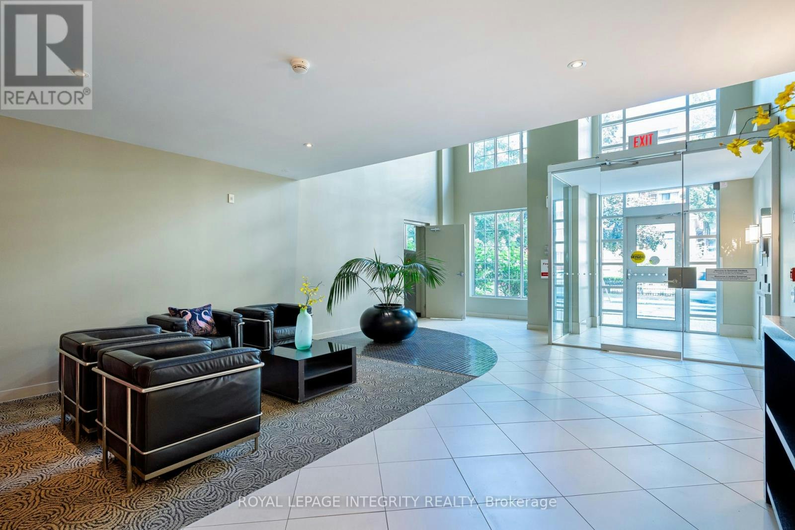 203-138 Somerset Street, Ottawa, ON, K2P 0A3 - 6