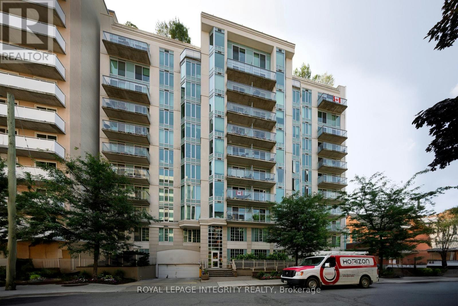 203-138 Somerset Street, Ottawa, ON, K2P 0A3 - 2