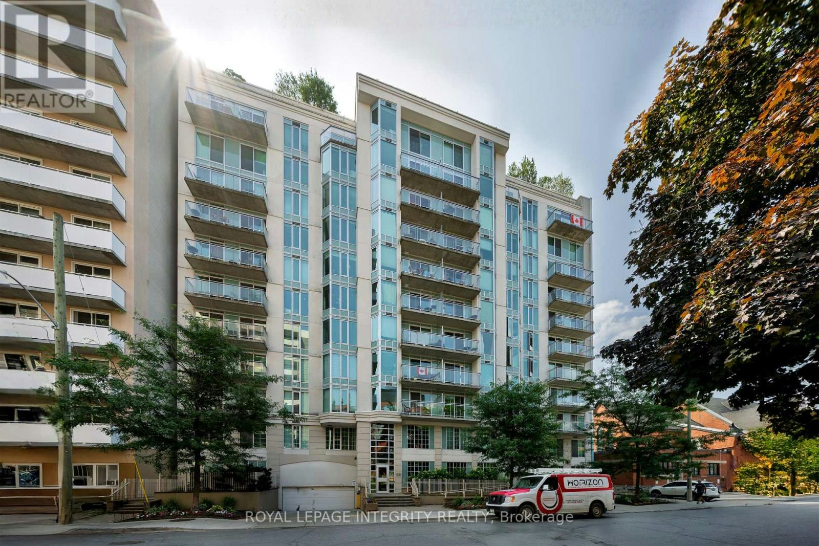 203-138 Somerset Street, Ottawa, ON, K2P 0A3