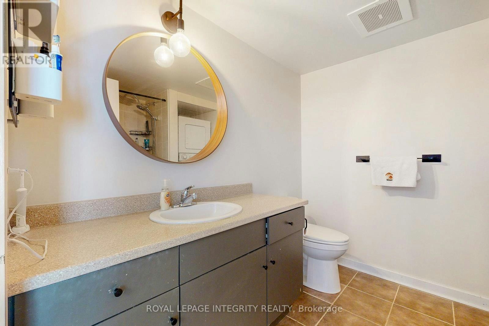 203-138 Somerset Street, Ottawa, ON, K2P 0A3 - 20