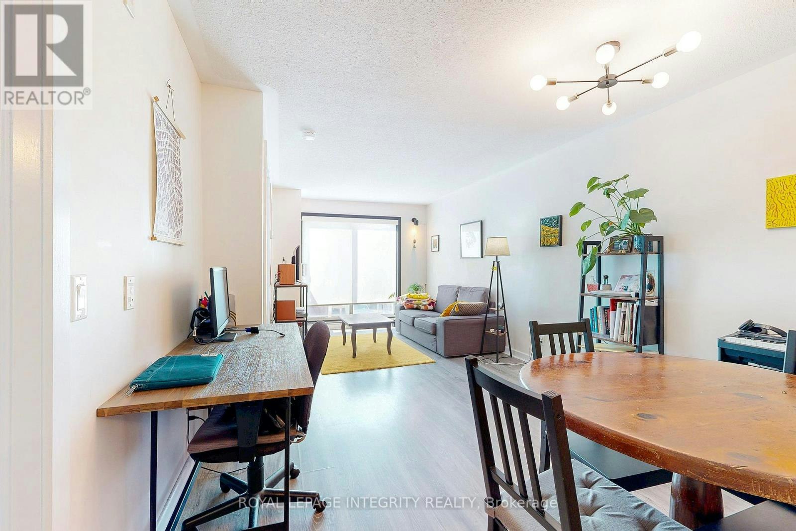 203-138 Somerset Street, Ottawa, ON, K2P 0A3 - 12