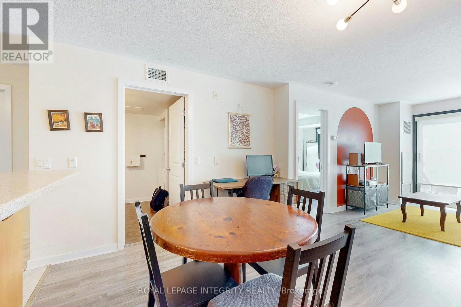 203-138 Somerset Street, Ottawa, ON, K2P 0A3 - 13