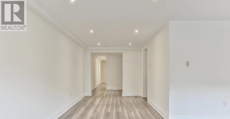 1-76 Walmsley Boulevard, Toronto, ON, M4V 1X6 - 16