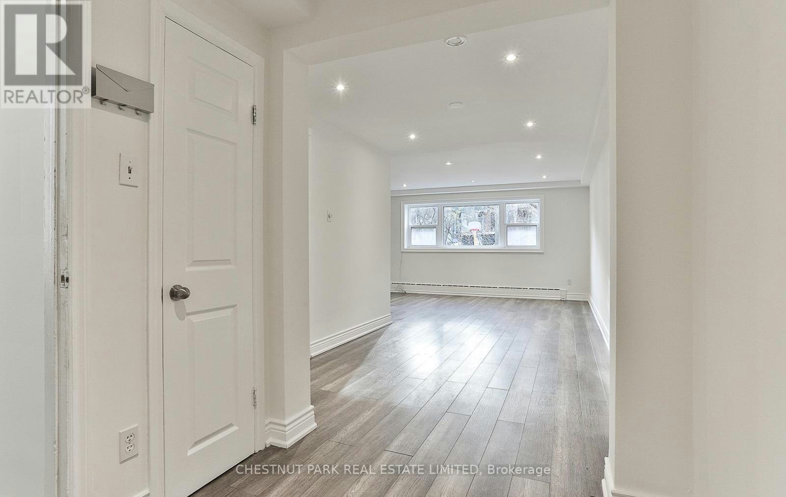 1-76 Walmsley Boulevard, Toronto, ON, M4V 1X6 - 2