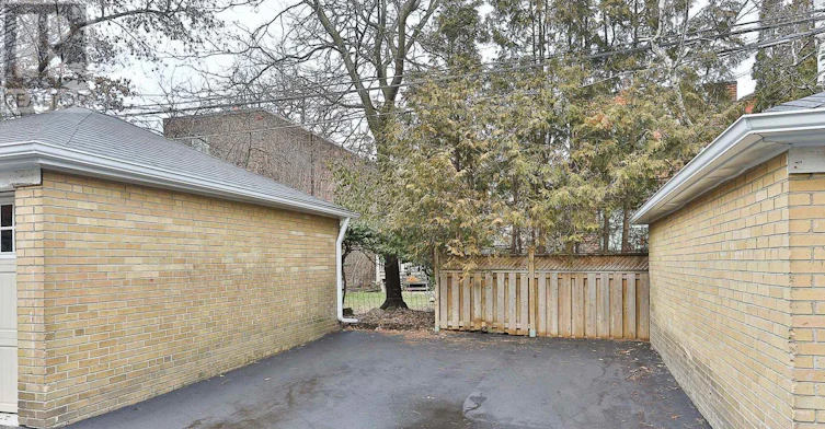 1-76 Walmsley Boulevard, Toronto, ON, M4V 1X6 - 28