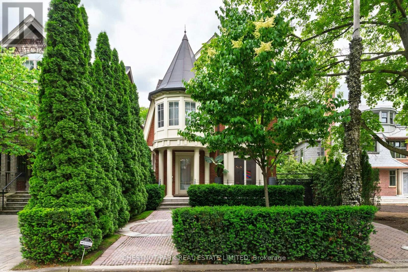 83 Binscarth Road, Toronto, ON, M4W 1Y3