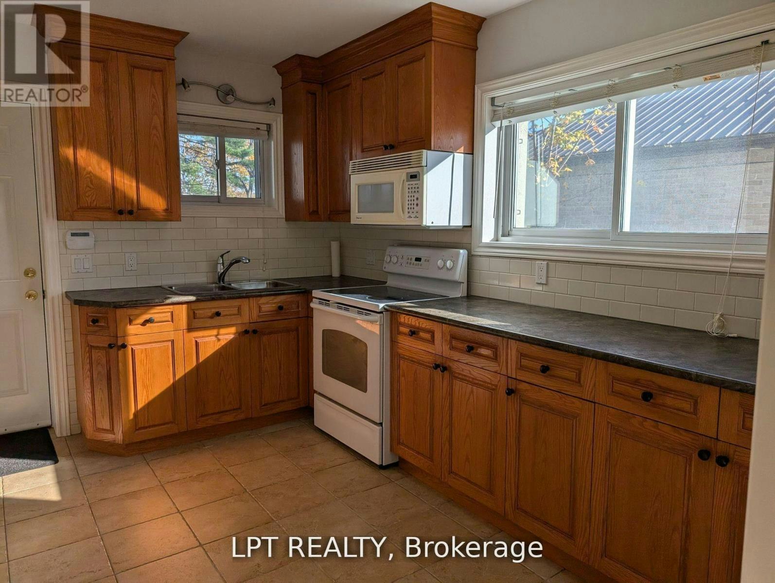 MAIN-9 Atkinson Avenue, Toronto, ON, M1E 4B6 - 7
