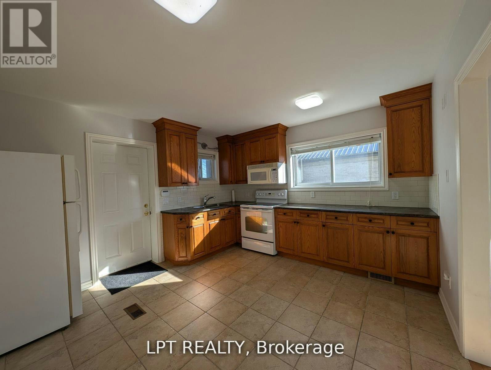 MAIN-9 Atkinson Avenue, Toronto, ON, M1E 4B6 - 5
