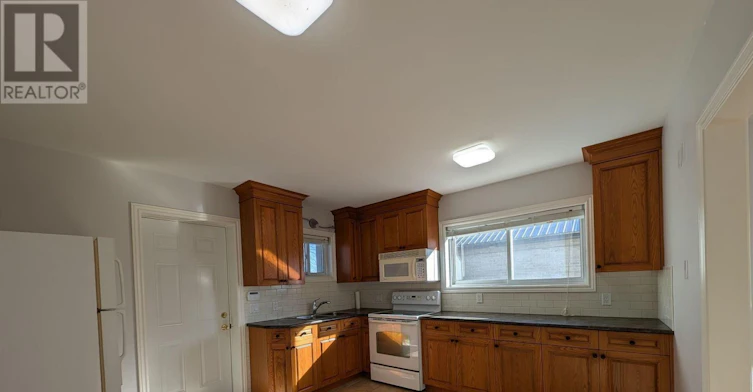 MAIN-9 Atkinson Avenue, Toronto, ON, M1E 4B6 - 5