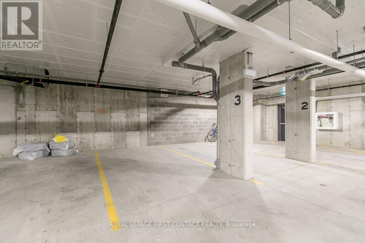 101-8 Culinary Lane, Barrie, ON, L9J 0J9 - 16