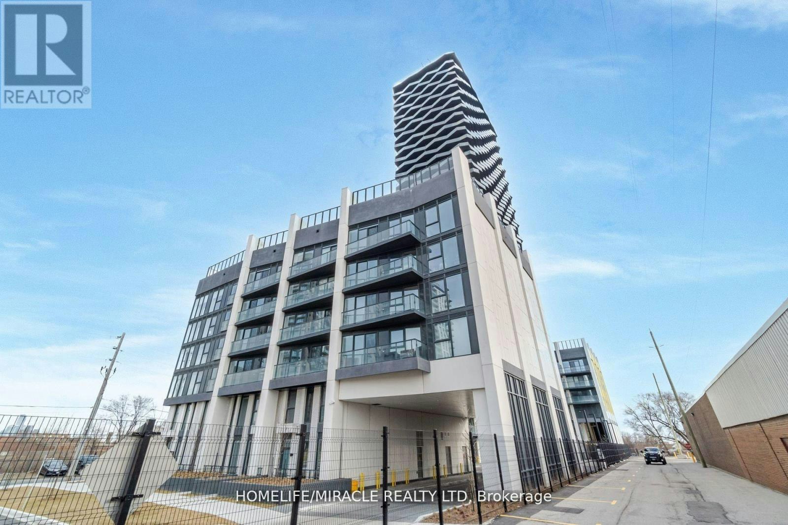 327-36 Zorra Street, Toronto, ON, M8Z 0G9