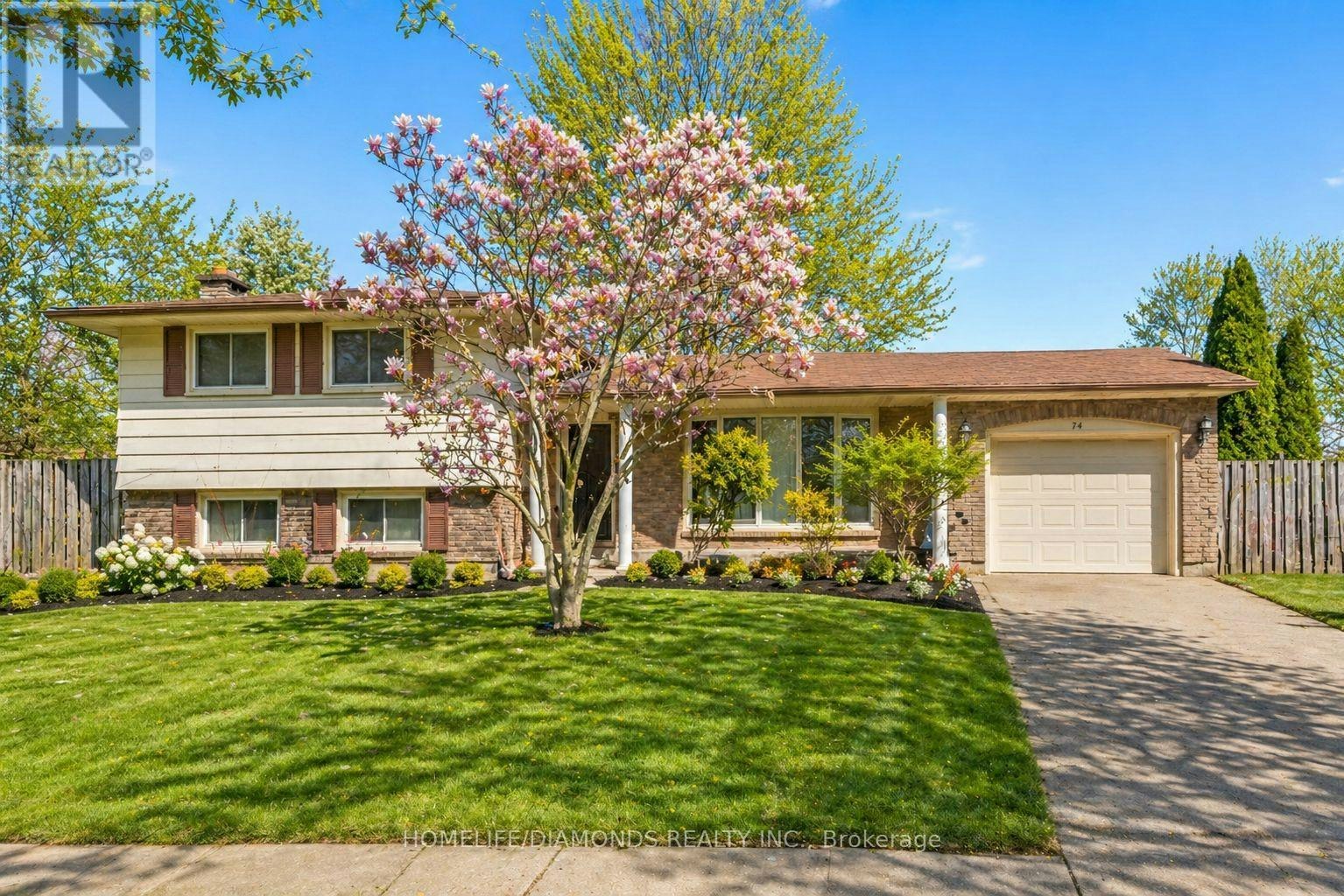74 Macoomb Drive, Welland, ON, L3C 5T9