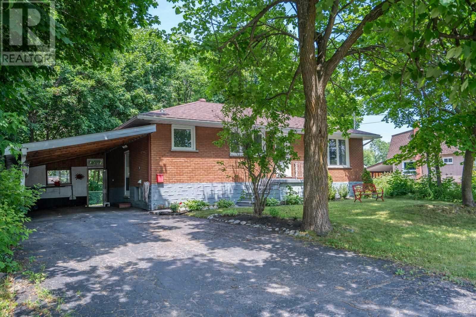 52 Stevens Street, Sault Ste. Marie, ON, P6B 3N7