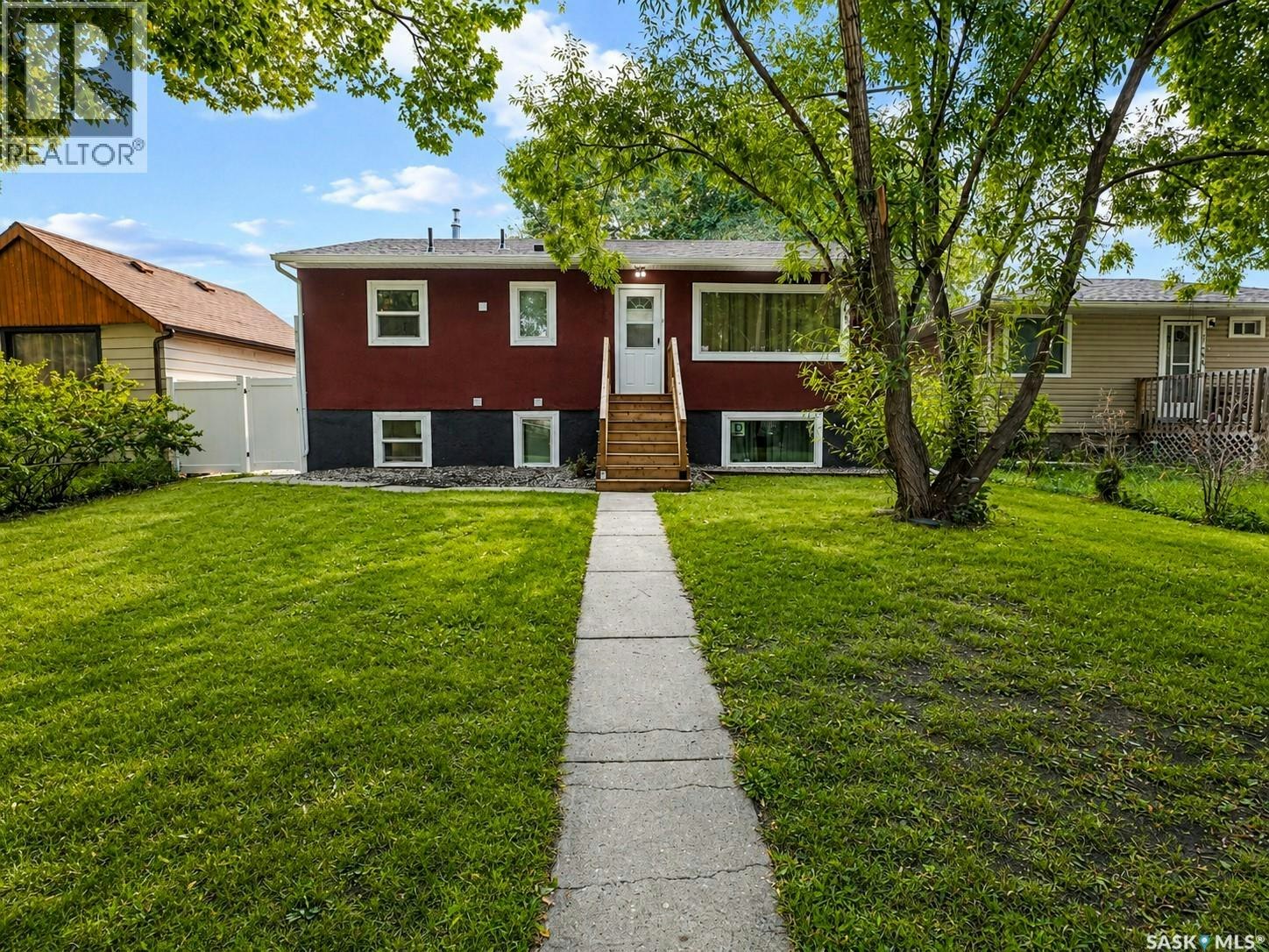 1250 Lindsay Street, Regina, SK, S4N 3B3