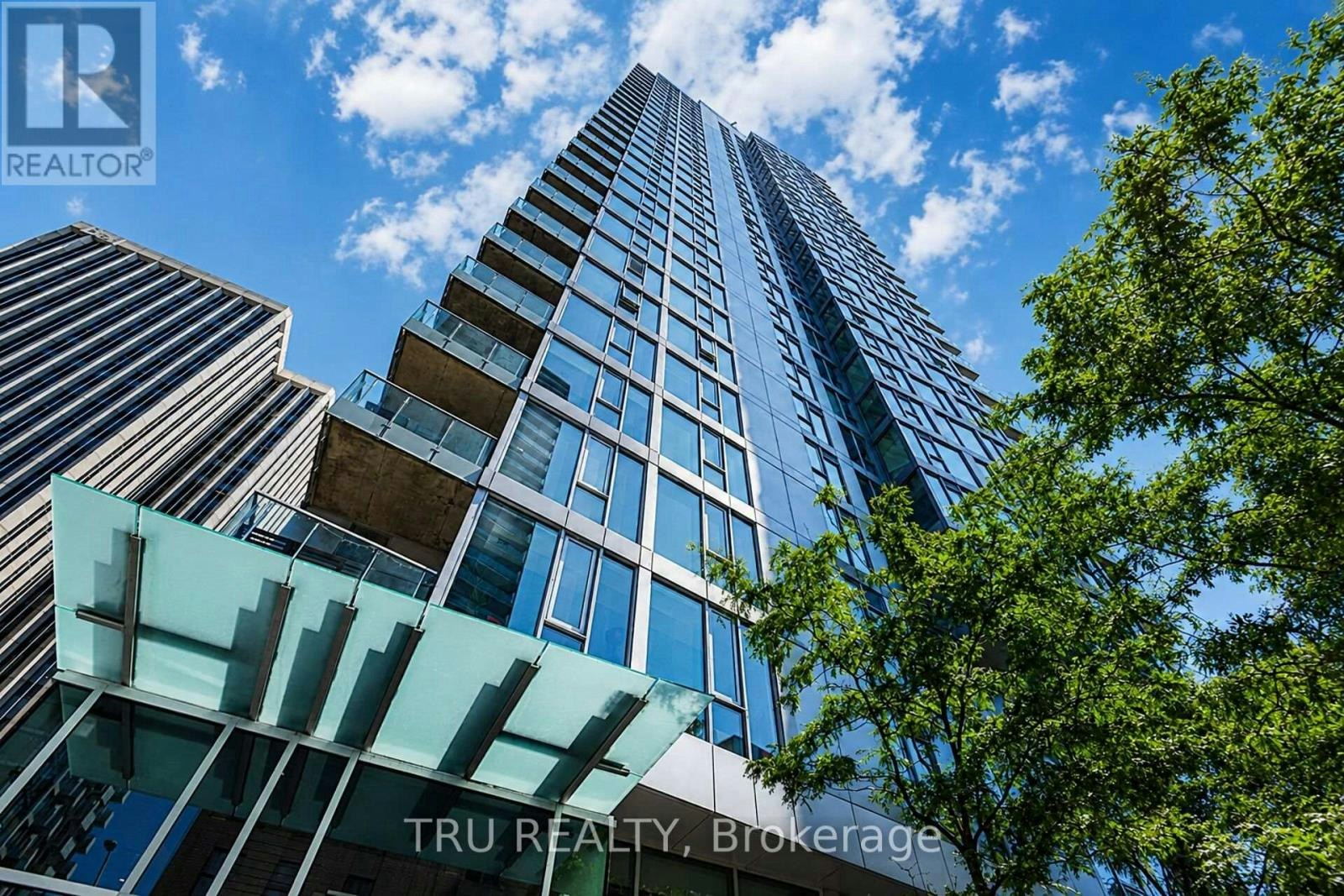 1110-179 Metcalfe Street, Ottawa, ON, K2P 0W2