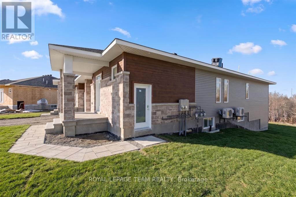 1-1124 Moore Street, Brockville, ON, K6V 0H2 - 2