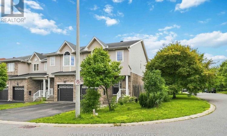 216 Cityview Crescent