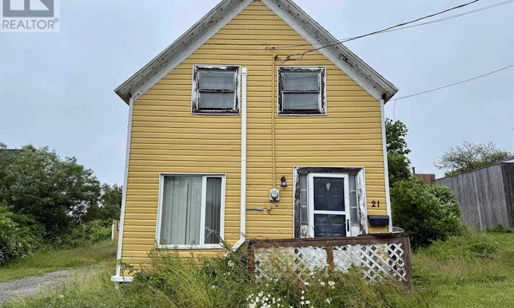 21 Leslie Lane