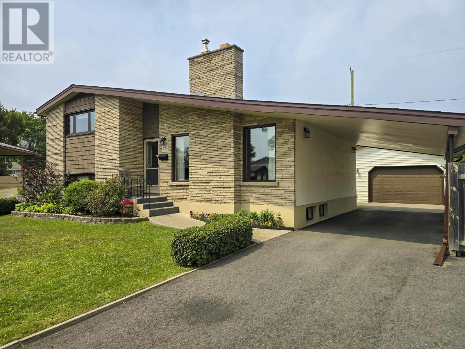 236 Poplar Avenue, Thunder Bay, ON, P7B 1V9
