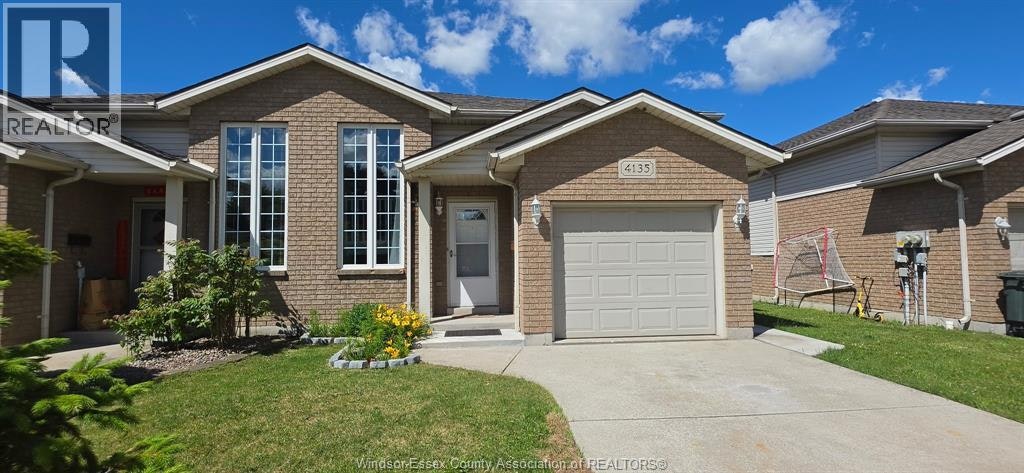 4135 St. Clair, Lasalle, ON, N9H 2N5