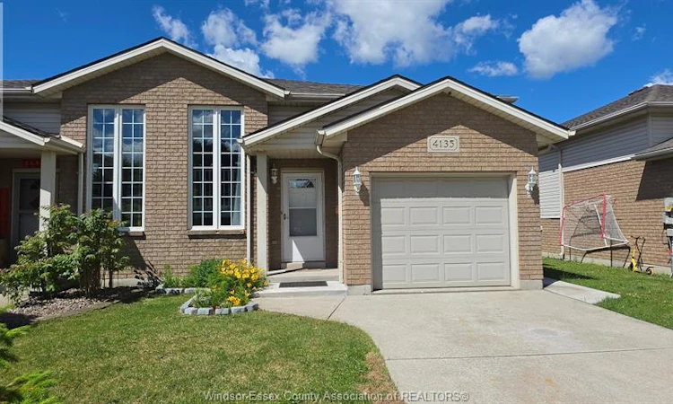 4135 St. Clair