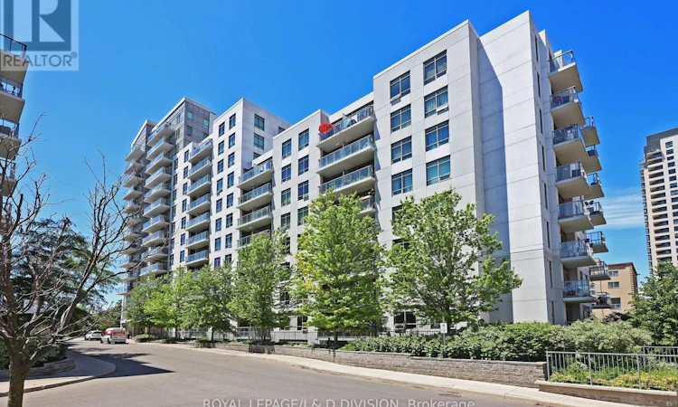 511-816 Lansdowne Avenue