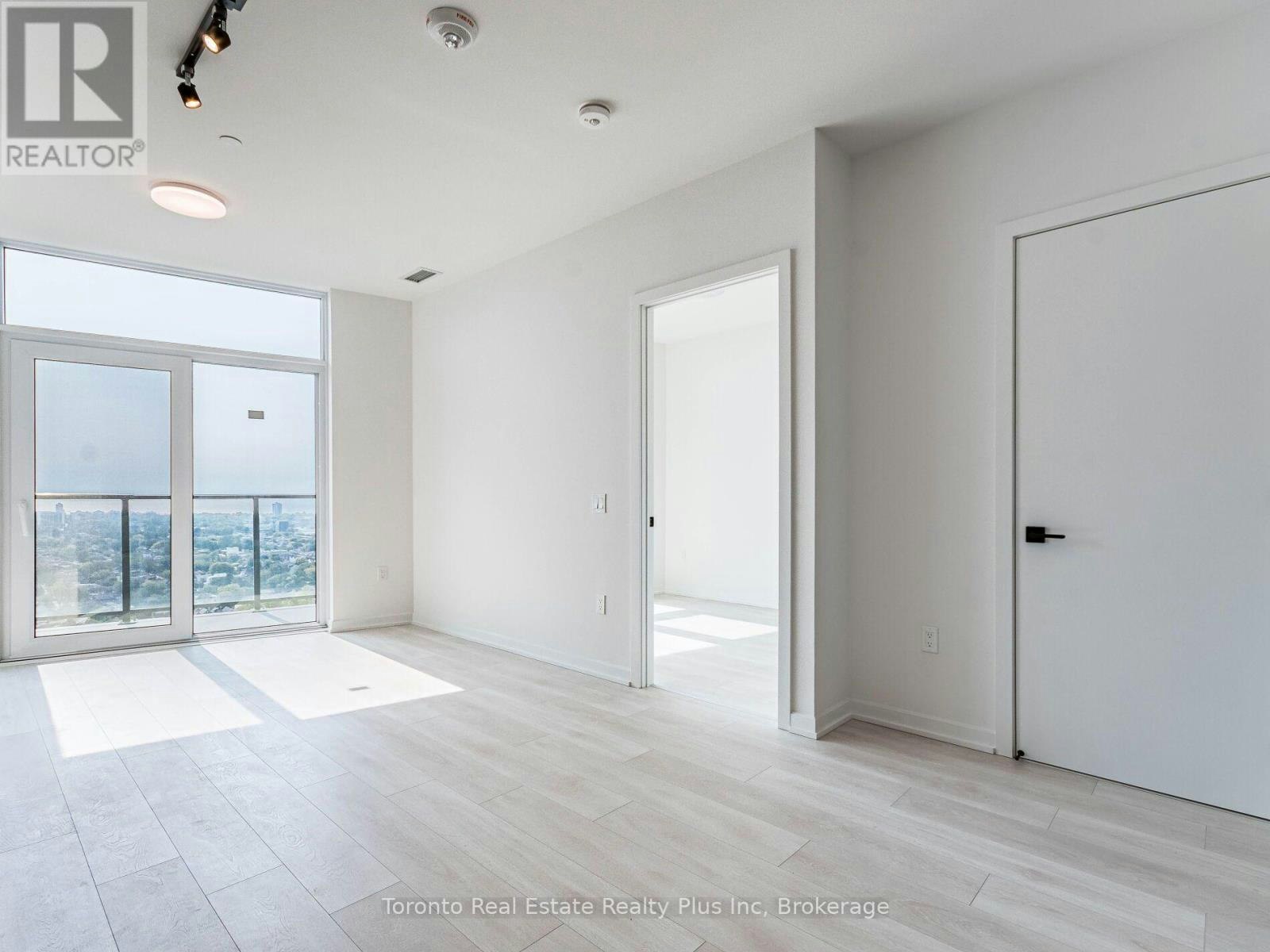 2411-10 Graphophone Grove, Toronto, ON, M6H 0E5 - 10