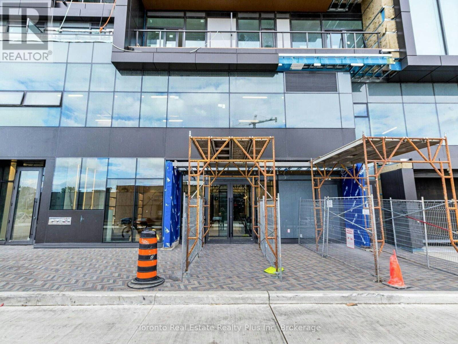 2411-10 Graphophone Grove, Toronto, ON, M6H 0E5 - 4