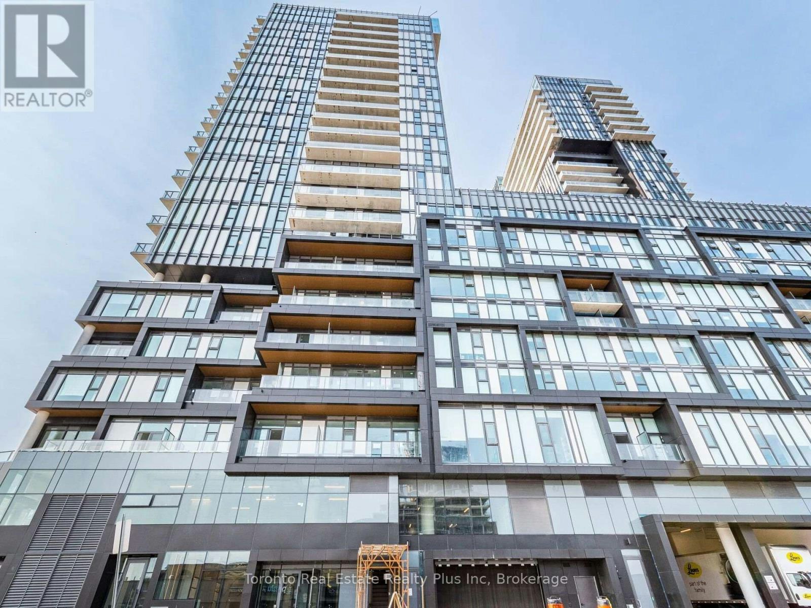 2411-10 Graphophone Grove, Toronto, ON, M6H 0E5