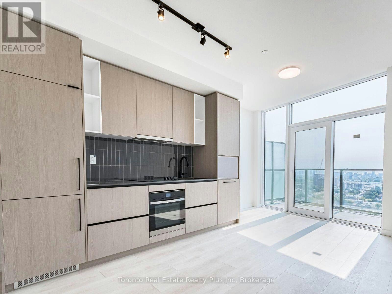 2411-10 Graphophone Grove, Toronto, ON, M6H 0E5 - 11