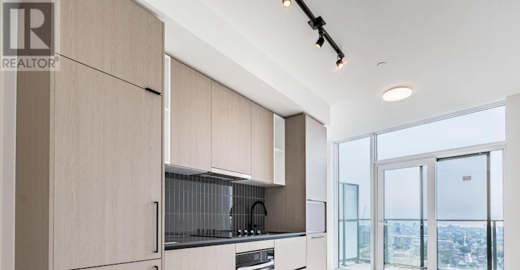 2411-10 Graphophone Grove, Toronto, ON, M6H 0E5 - 14
