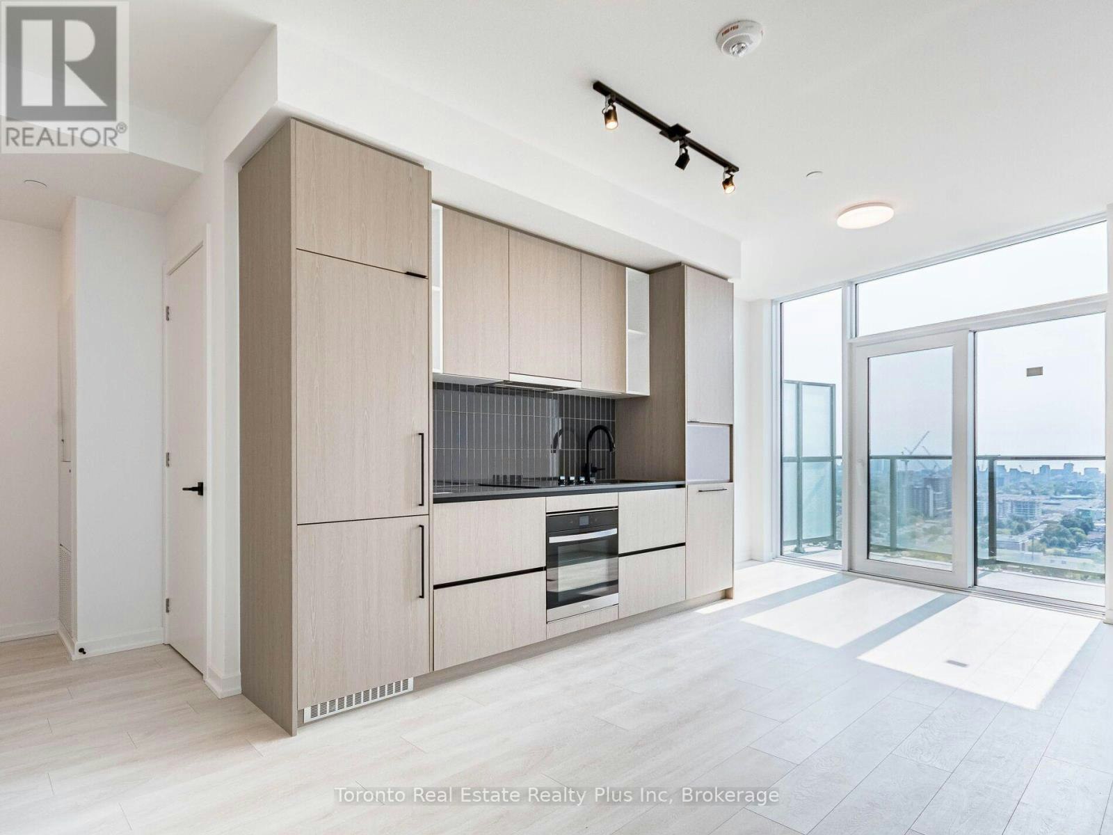 2411-10 Graphophone Grove, Toronto, ON, M6H 0E5 - 9