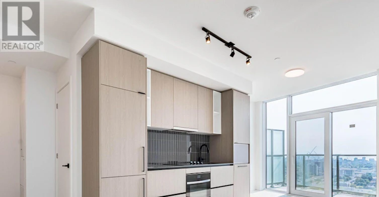 2411-10 Graphophone Grove, Toronto, ON, M6H 0E5 - 9