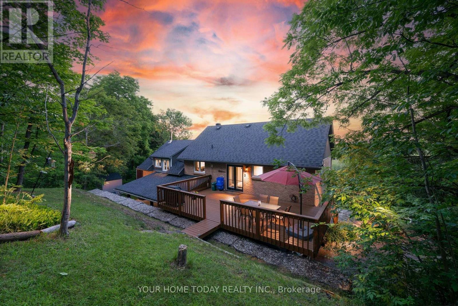 15585 Clayhill Road, Halton Hills, ON, L7G 4S8