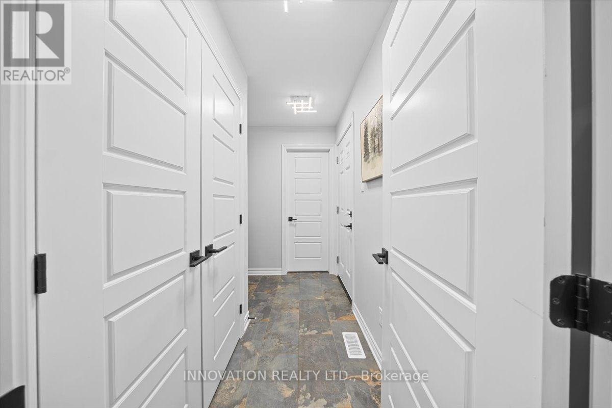 664 Baie Des Castors Street, Ottawa, ON, K4A 1J4 - 4