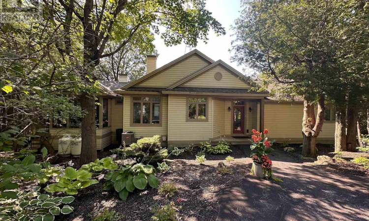 912 Maple Hill Road