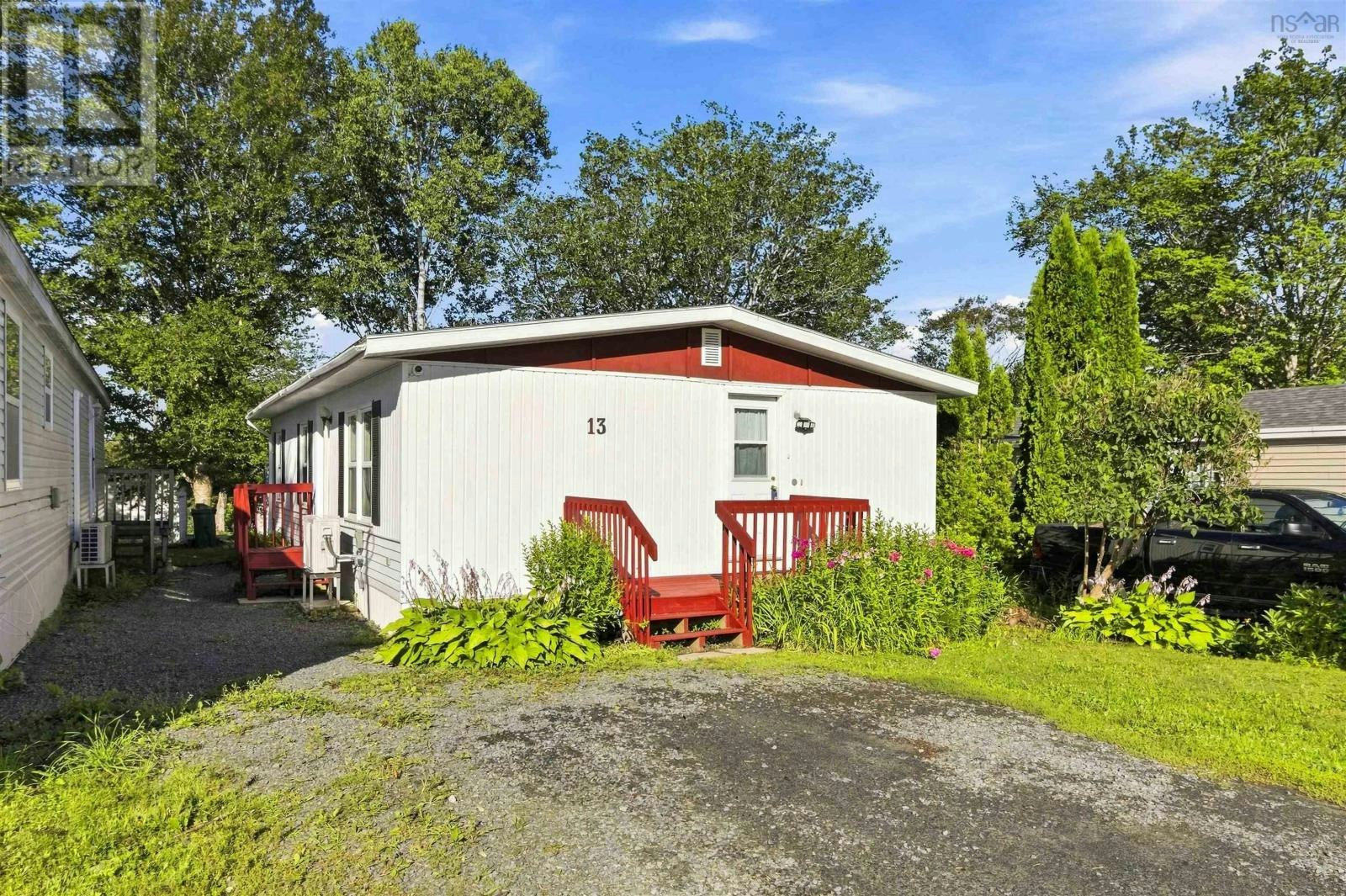 13 Sneezy Avenue, Lake Echo, NS, B3E 1C4