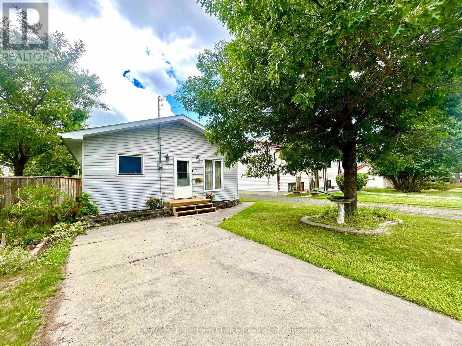 554 Elm Avenue, Fort Frances, ON, P9A 3J4