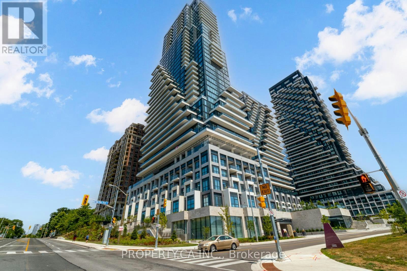 705-10 Inn ON The Park Drive, Toronto, ON, M3C 0P9