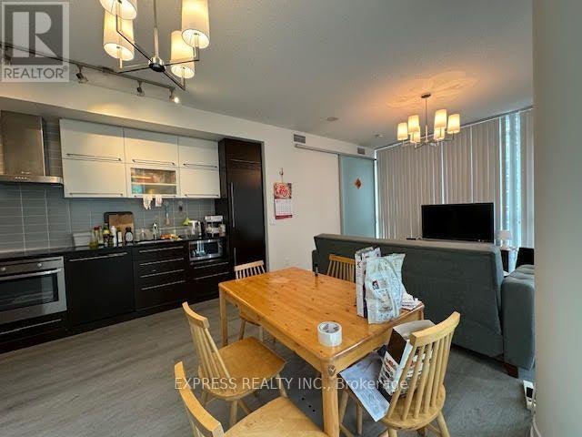 912 BR 2-770 Bay Street, Toronto, ON, M5G 0A6 - 4