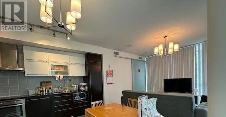 912 BR 2-770 Bay Street, Toronto, ON, M5G 0A6 - 4