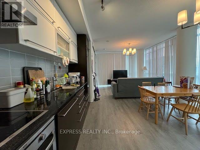 912 BR 2-770 Bay Street, Toronto, ON, M5G 0A6 - 2