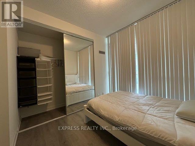 912 BR 2-770 Bay Street, Toronto, ON, M5G 0A6 - 13