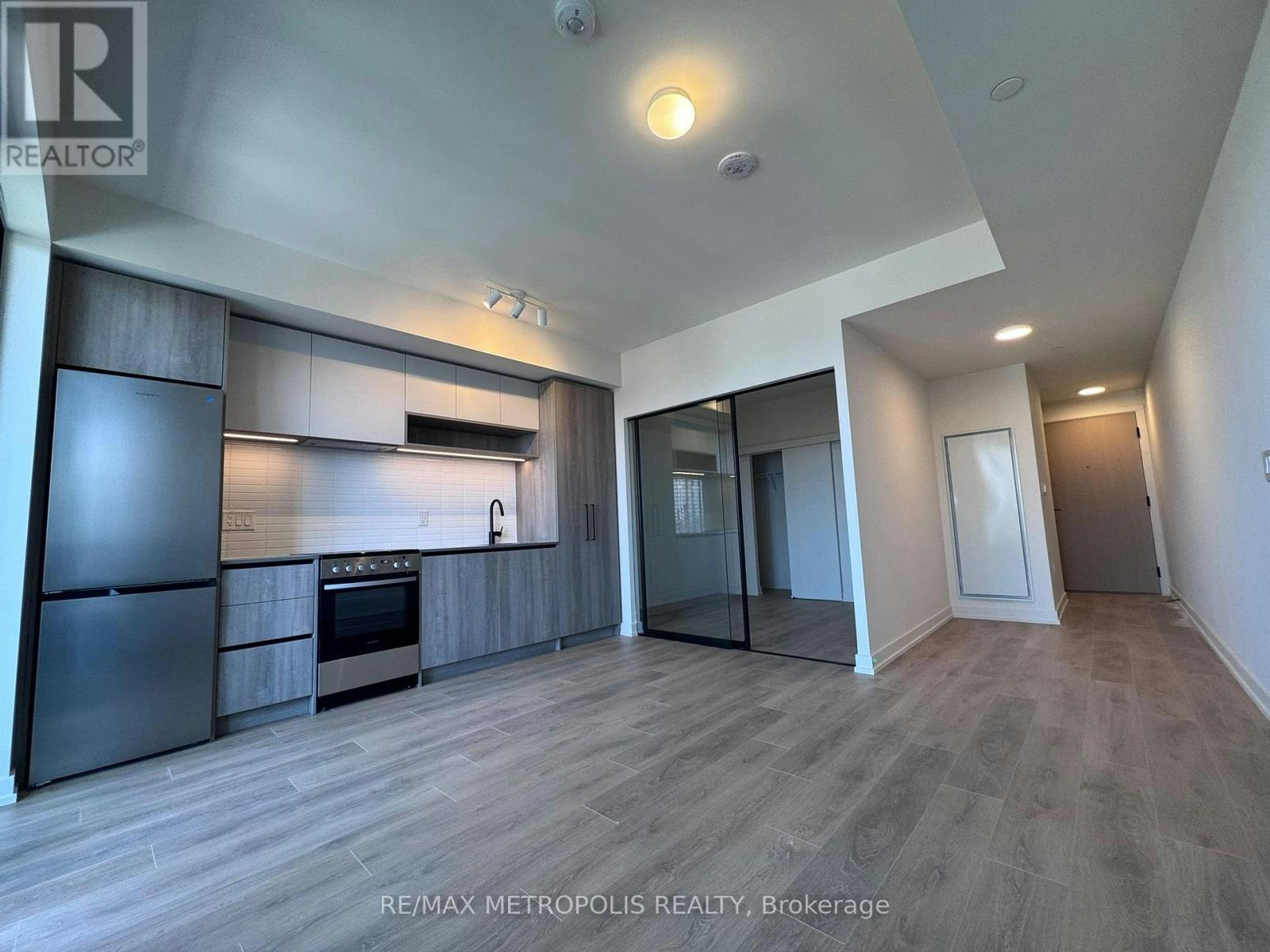 1418-181 Sterling Road, Toronto, ON, M6R 2B2 - 3