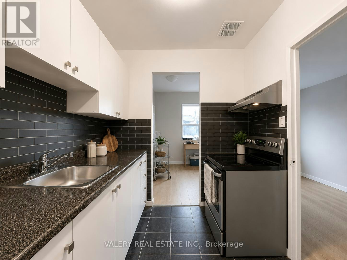 403-1725 Lawrence Avenue E, Toronto, ON, M1R 2X7 - 3