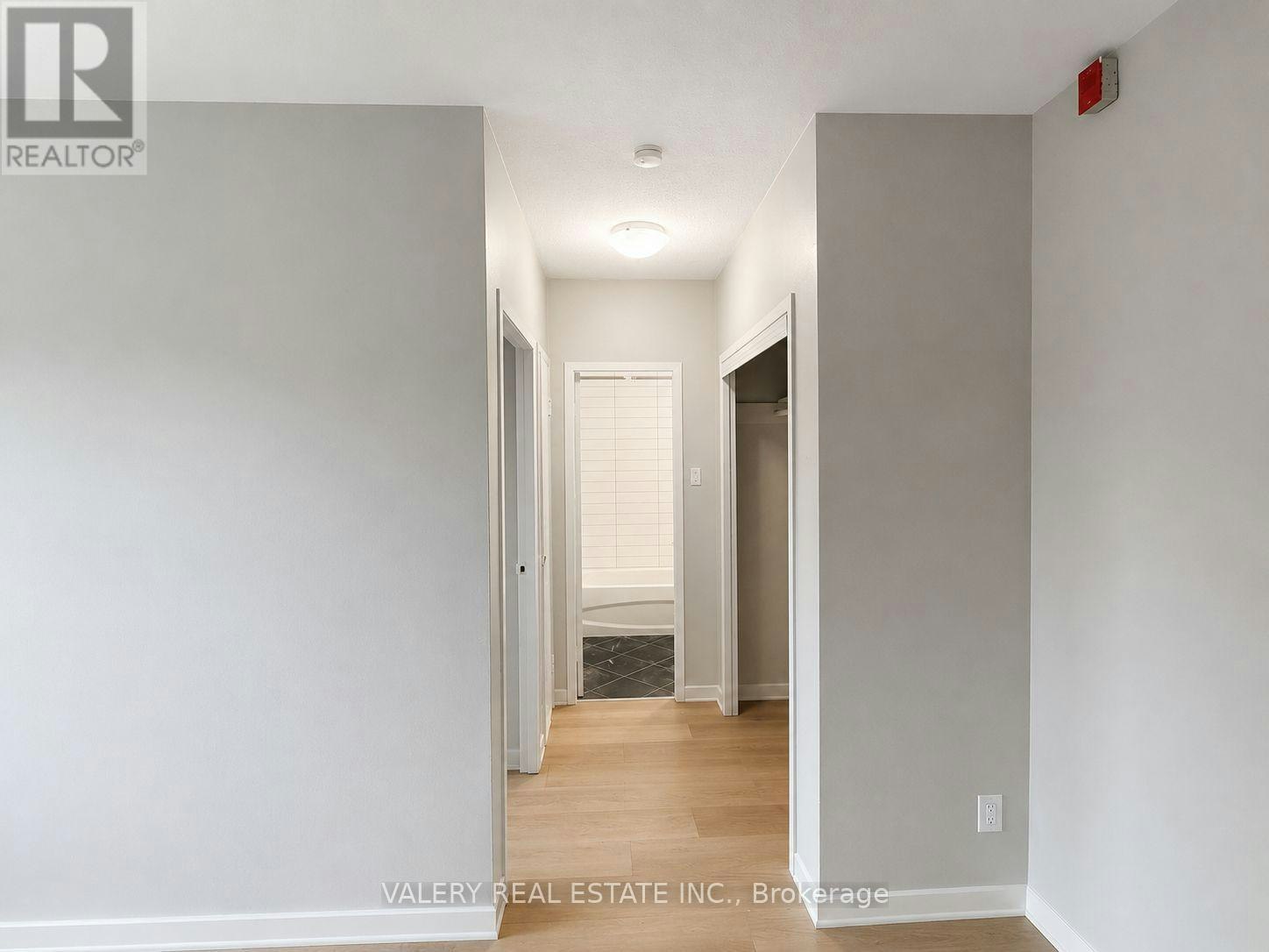 403-1725 Lawrence Avenue E, Toronto, ON, M1R 2X7 - 6